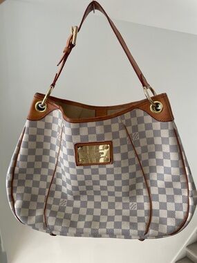 Louis Vuitton Cream and Brown Damier Shoulder Bag with Gold Plate